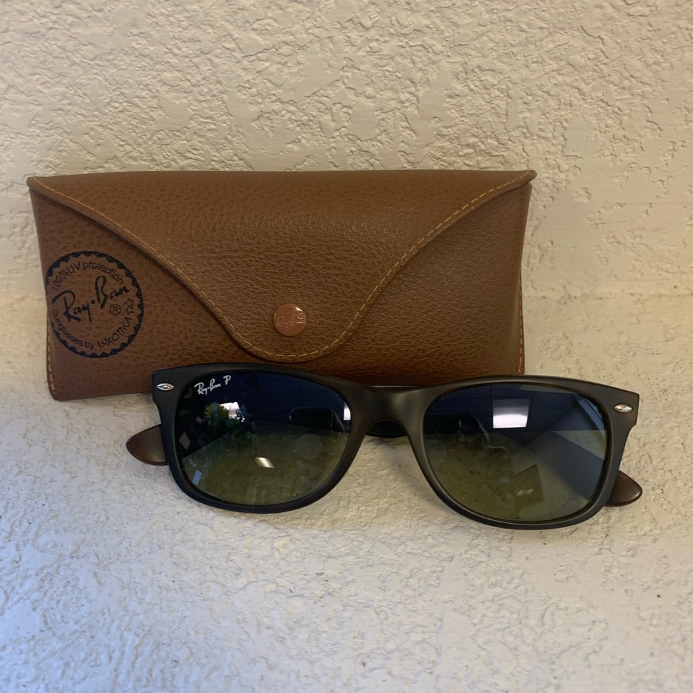 Ray-Bans New Wayfarer polarized tortoise shell
